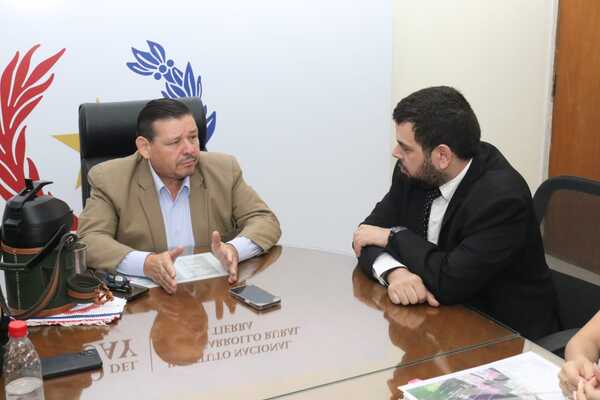 Fiscales se constituyeron en el INDERT por presuntas estafas a colonos menonitas - PDS RADIO Y TV