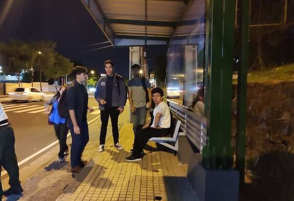 VMT adjudica el servicio nocturno de transporte público “Búho”: cuándo entra en operación y cuánto costará el pasaje - Economía - ABC Color
