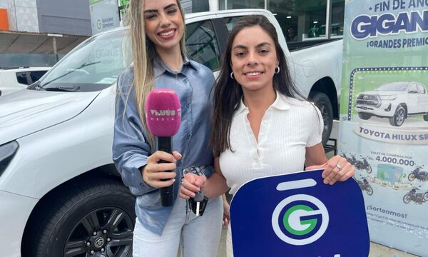 González Giménez cierra su promoción “Fin de Año Gigante” con la entrega de una Toyota Hilux SR 0KM