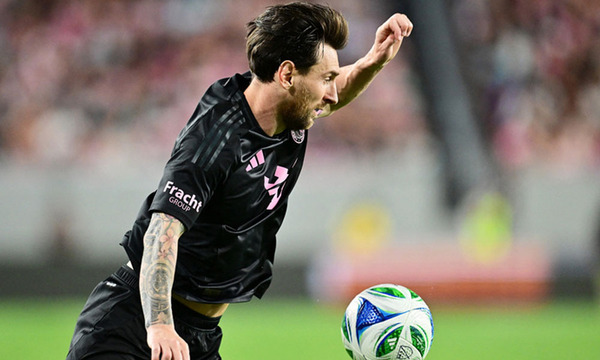 Debut de Messi en la Concachampions - OviedoPress