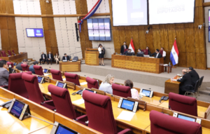 Ni el fiscal general ni el juez Legal concurrieron ante la Comisión Permanente del Congreso