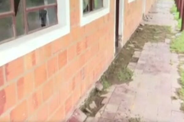 Escuelas en estado deplorable a días del inicio de clases - SNT