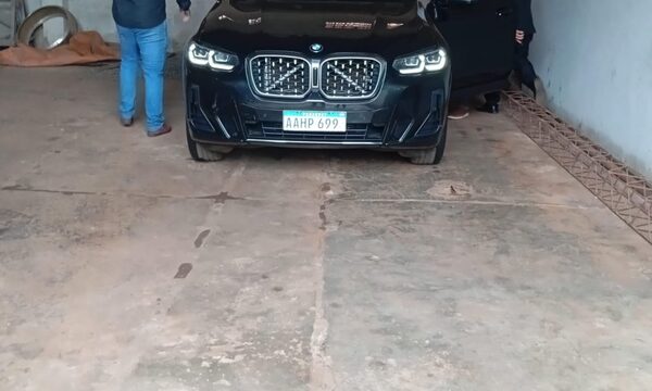 Secuestran camioneta de alta gama en Hernandarias por orden judicial
