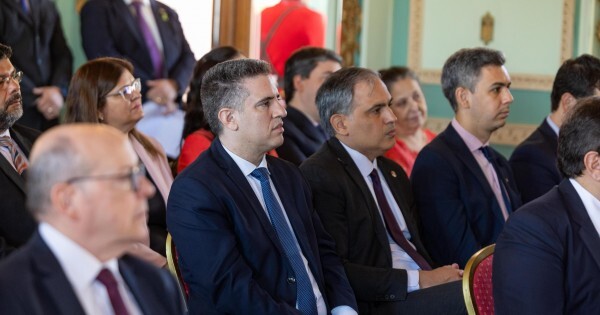 De la mano de Jiménez Gaona, Huawei se mete en una licitación clave del MITIC
