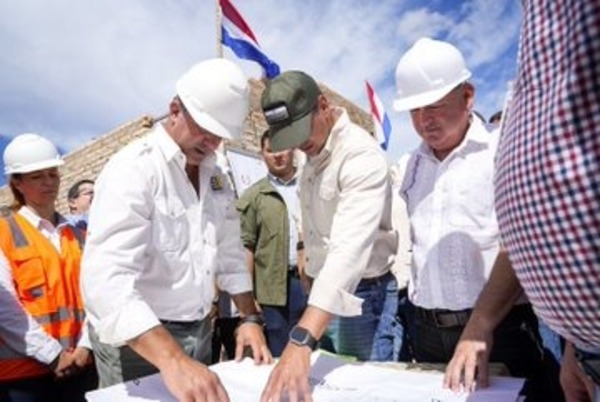 Presidente Peña verifica viviendas construidas por Itaipú en Ñeembucú - ADN Digital