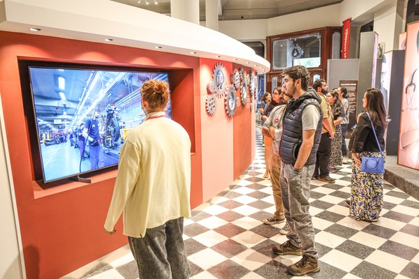 Equipo de Museo de Ciencias visitó el Museo de Economía en el microcentro - 1000 Noticias