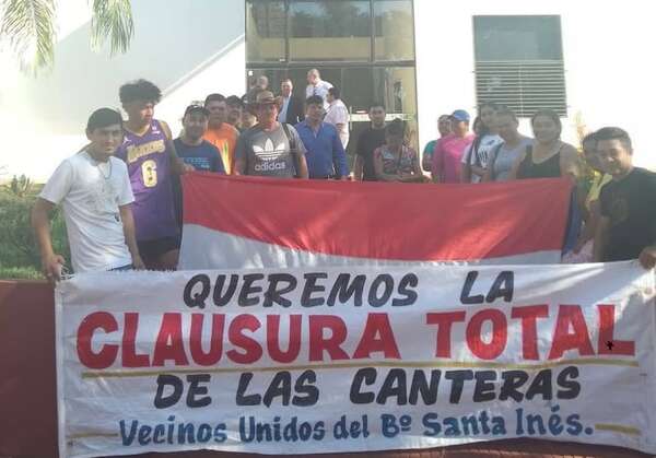 Vecinos piden clausura de canteras en Presidente Franco - ABC en el Este - ABC Color