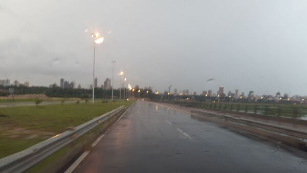 Vuelven ambiente caluroso y lluvias en gran parte del país este jueves