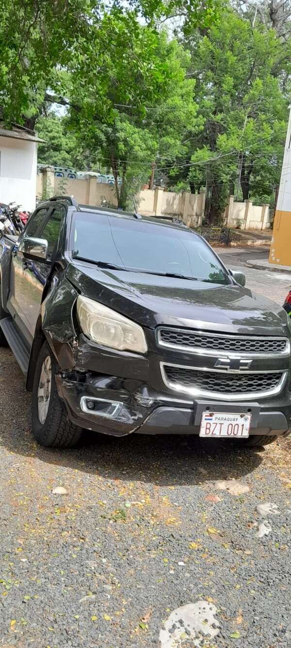 Tras persecución, Policía recupera camioneta que fue robada por una supuesta deuda - Policiales - ABC Color