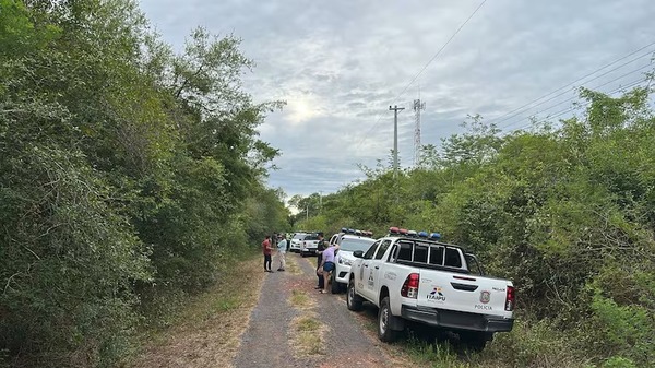 Hallan a hombre muerto en el interior de un vehículo en Luque - 1000 Noticias