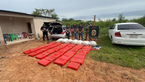 Anulan depósito narco y capturan a 4 traficantes en Yby Pytâ - 1000 Noticias