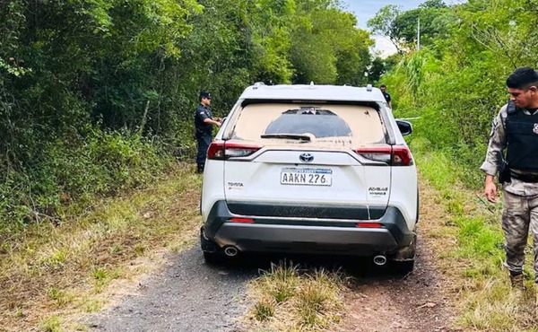 En un auto hallan cadáver de un hombre aparentemente ejecutado •