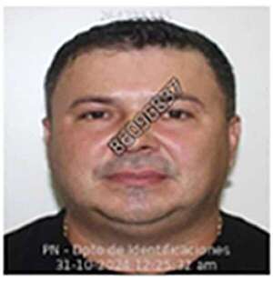 El cuerpo encontrado en una camioneta en Luque es de un empresario y tenía un disparo - Policiales - ABC Color