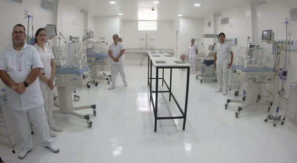 Peña inaugura terapia infantil en Villarrica y se compromete a mejorar la atención médica en todos los distritos del país - .::Agencia IP::.