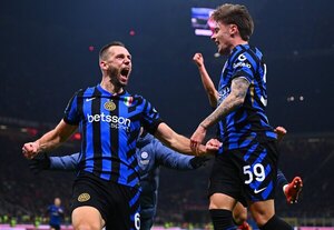 Versus / Inter da la cara en una debacle italiana en la Champions League