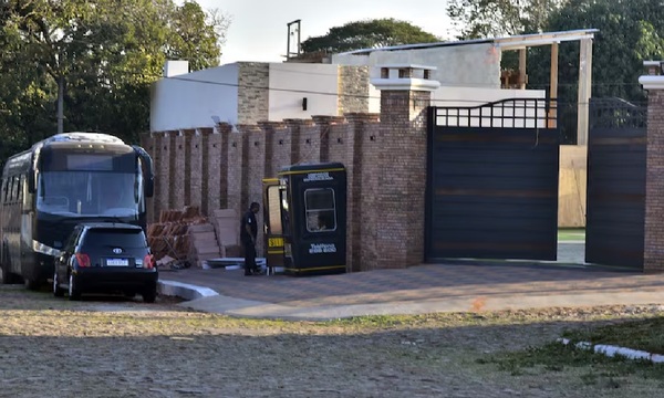 Empresaria amplía denuncia contra Orlando Arévalo e involucra a su hija en presunto lavado de dinero - OviedoPress