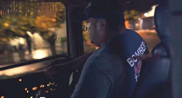 Estrenan “CBVA”,  premiado documental sobre los bomberos de Asunción - Cine y TV - ABC Color