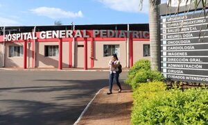 Trasplante de hígado para niño en estado crítico tenía aprobación hace 10 meses, Salud no reportó