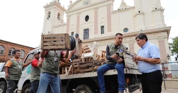 La Nación / Inician el despeje de calles dominadas por cuidacoches