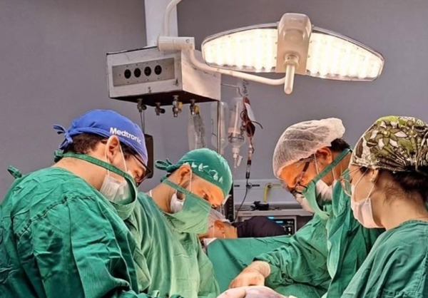Extirpan tumor de 22 kilos a una paciente del INCAN - 1000 Noticias