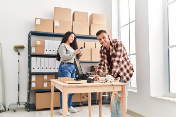 Casi 50.000 nuevos ocupados en comercio y servicios: Así el sector terciario impulsó el aumento del empleo en 2024 - MarketData