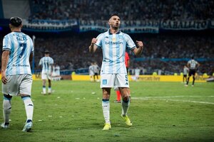 Versus / Racing gana la primera batalla ante Botafogo por la Recopa Sudamericana