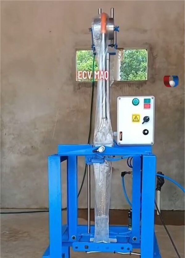 Máquina para hacer hielo causa furor, inventor ya vendió 20 equipos