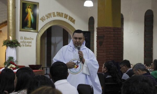 ¡Ohoma katu la pa’i! Estudiantes de J. A. Saldívar lograron renuncia de sacerdote