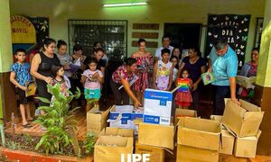 UPE entrega donaciones a colegio franqueño