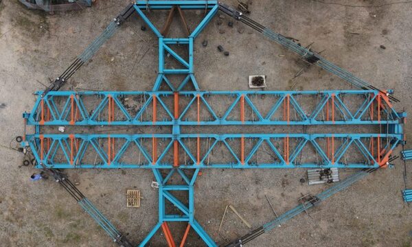 Realizan prueba de carga a carros de avance para el Puente de la Bioceánica