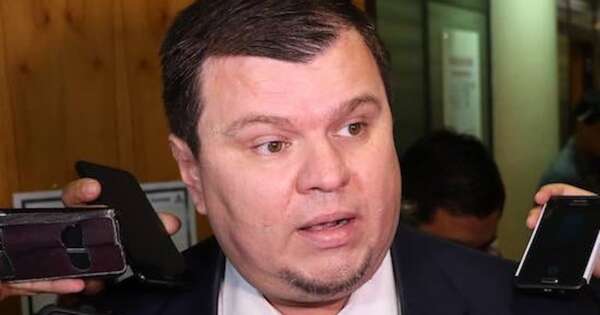 La Nación / Senador lamenta ausencia del PLRA en el debate de los “problemas estructurales” del país