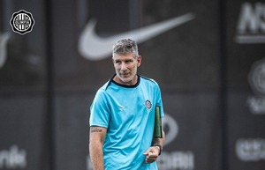 Olimpia: Martín Palermo analiza un sorpresivo cambio para el Clásico