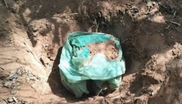 Encuentran documentos y otras cosas más en la búsqueda de Urbieta: todo estaba en una bolsa cualquiera