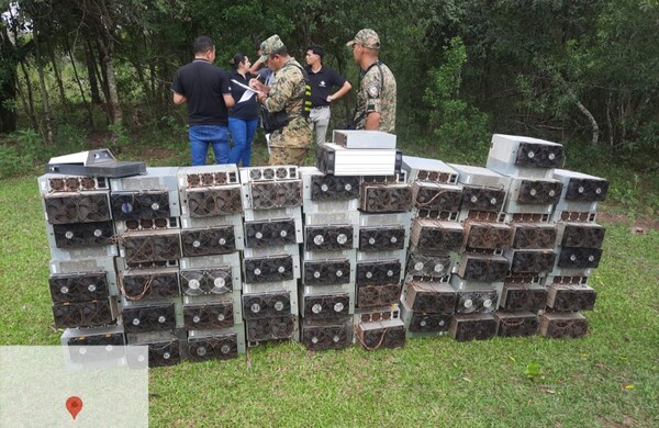 La ANDE desarticuló “granja” ilegal de criptoactivos que operaba en un espeso bosque de Caaguazú