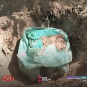 HALLAN CALETA CON ARMAS Y DOCUMENTOS EN LA BÚSQUEDA DE FÉLIX URBIETA - TVS