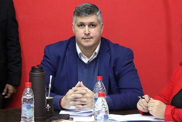 Activistas piden desafuero del diputado cartista Esteban Samaniego - Política - ABC Color