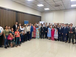 Religiosos entregan más de 100 kits escolares a escuelas de Itapúa