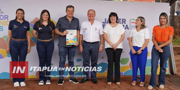 APORTE DE LA GOBERNACIÓN DE ITAPÚA IMPULSÓ LOS CARNAVALES ENCARNACENOS 2025