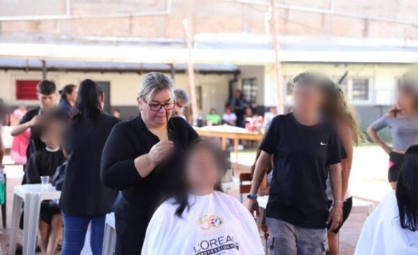 Reclusas de CDE celebran anticipadamente el Día de la Mujer Paraguaya