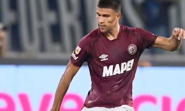 ¡Impasable en Argentina! Ronaldo Dejesús es calificado como el mejor central paraguayo del mundo