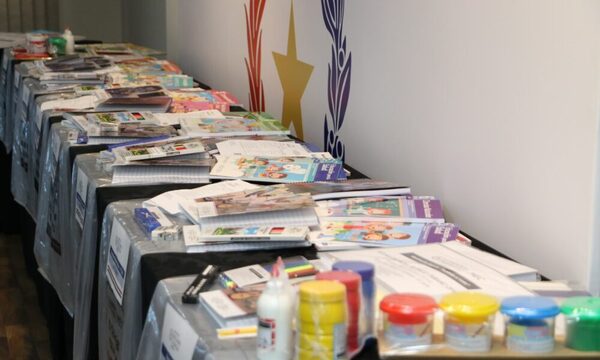 Retrasos en entrega de kits escolares afectan a la mayoría de las escuelas