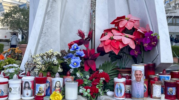 El papa Francisco descansó bien y el domingo se difundirá sólo el texto del ángelus