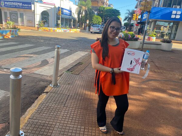 Parada obligatoria por la Plaza de Armas para colaborar con Mymba UNI