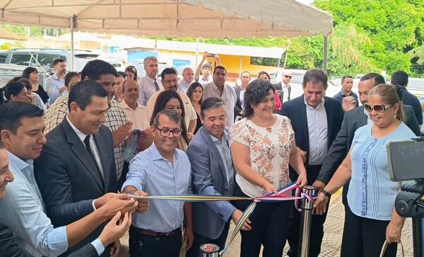 Inauguran local de Cooperativa Luque en Cañada •