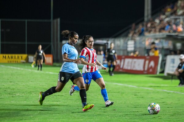 La Albirroja Femenina absoluta cayó en su primer test ante Uruguay - 1000 Noticias