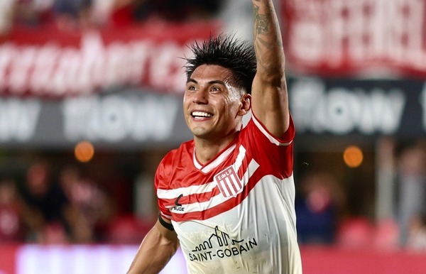 Golazo de Santiago Arzamendia para la remontada de Estudiantes