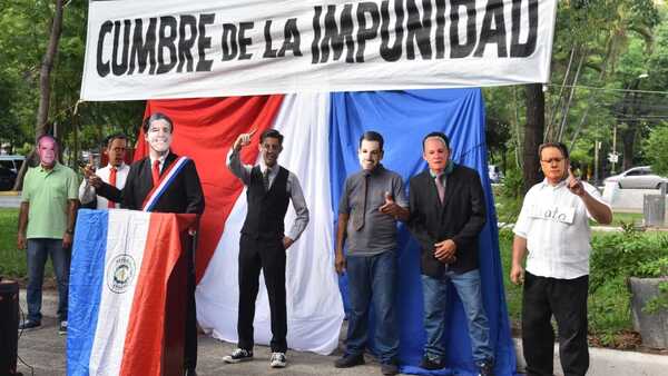 Con la "Cumbre de la impunidad" repudian inacción tras chats filtrados de Lalo Gomes