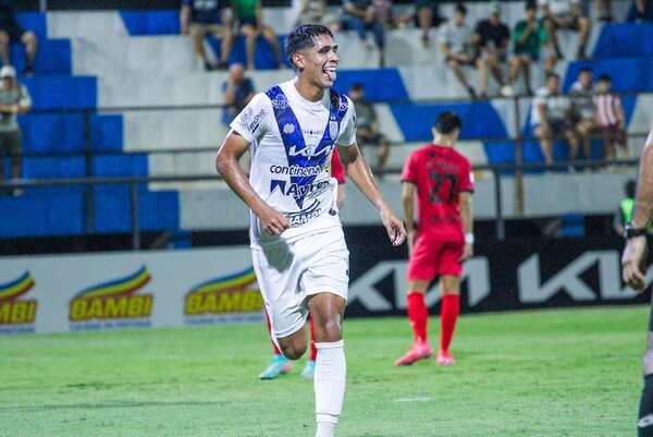 Festejo con Fortaleza: Ameliano estrenó su estadio con victoria 2-1 sobre Nacional - Polideportivo - ABC Color