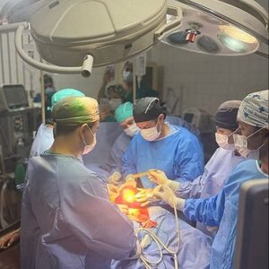 Realizan primera cirugía fetal de columna en el interior del país