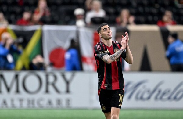 Versus / Retorno de Miguel Almirón con asistencia y festejo: "Estoy muy feliz"